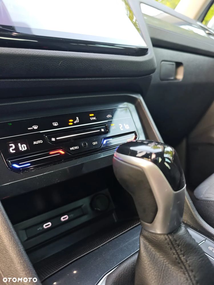 Volkswagen Tiguan ver-1-5-tsi-evo-life-dsg - 16