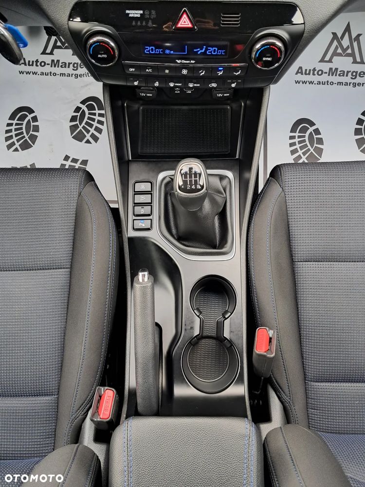 Hyundai Tucson blue 1.7 CRDi 2WD Style - 23