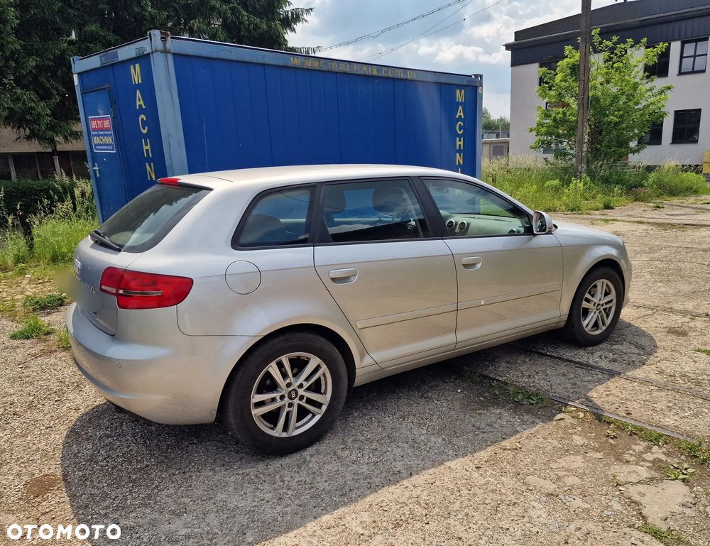 Audi A3 Sportback - 1