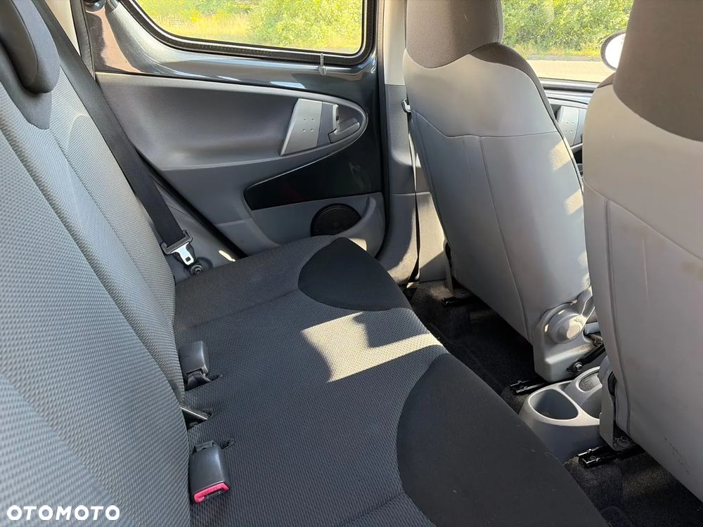 Toyota Aygo - 12