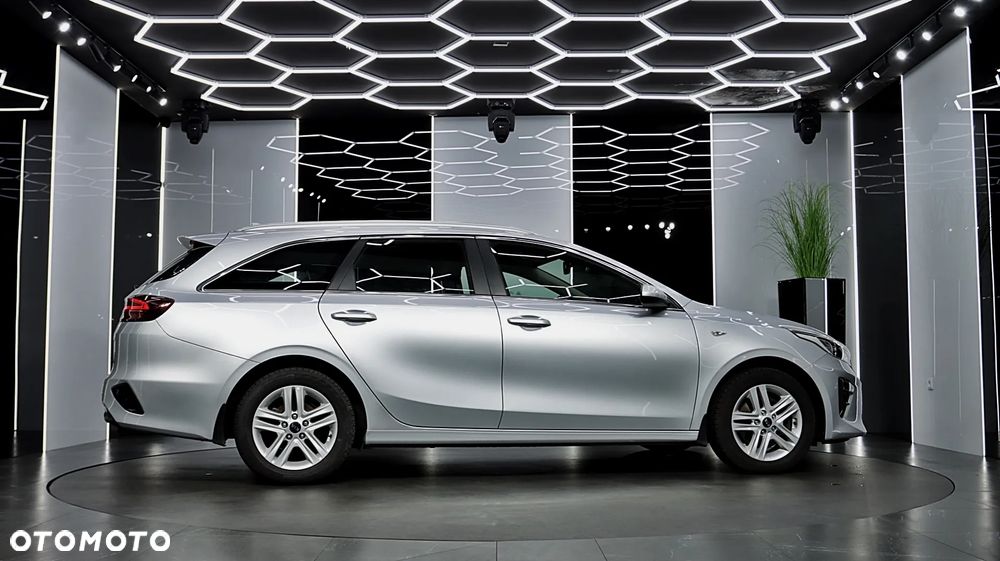 Kia Ceed 1.6 CRDi SCR M DCT - 10