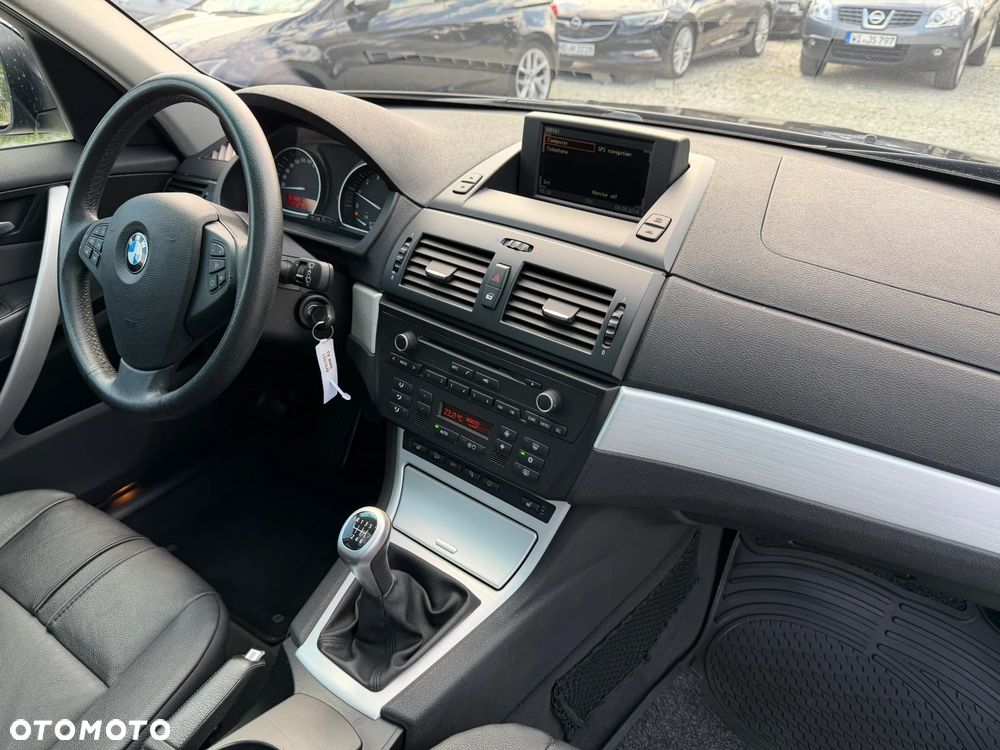 BMW X3 xDrive20i Limited Sport Edition - 40