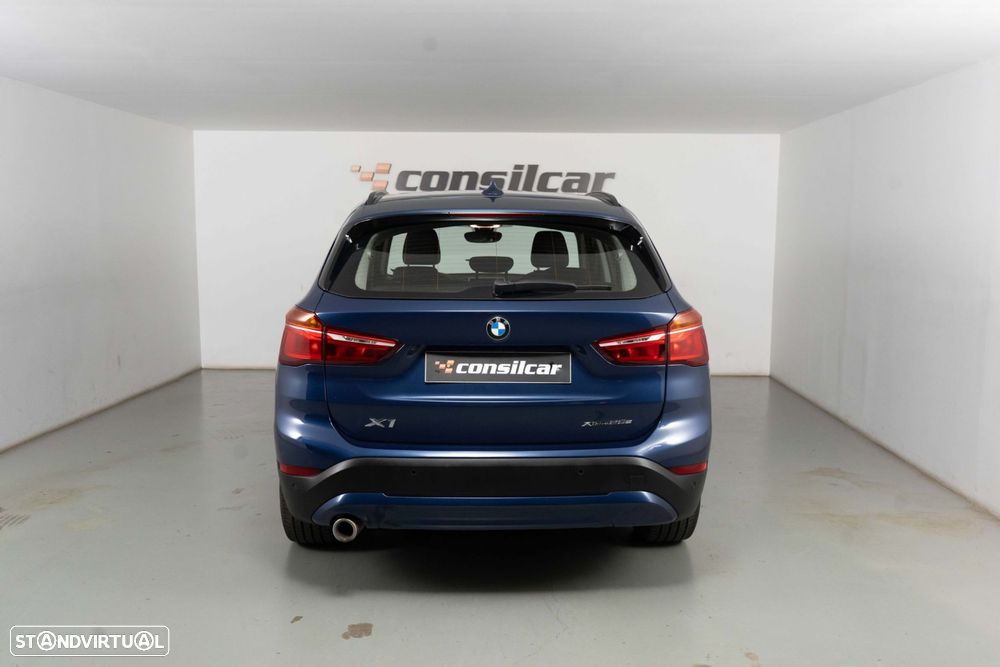 BMW X1 25 e xDrive Corporate Edition - 5
