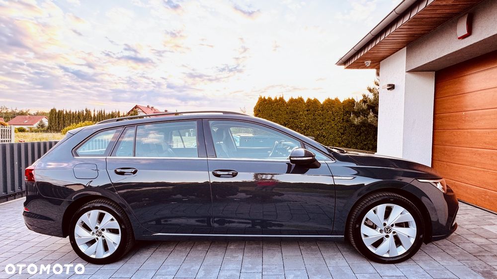 Volkswagen Golf - 6