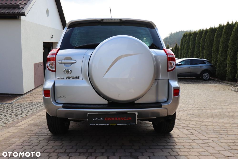 Toyota RAV4 2.0 4x2 - 28