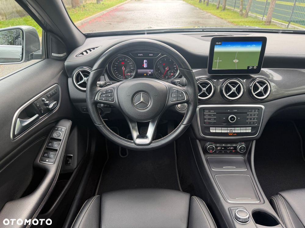 Mercedes-Benz GLA 200 7G-DCT AMG Line - 18