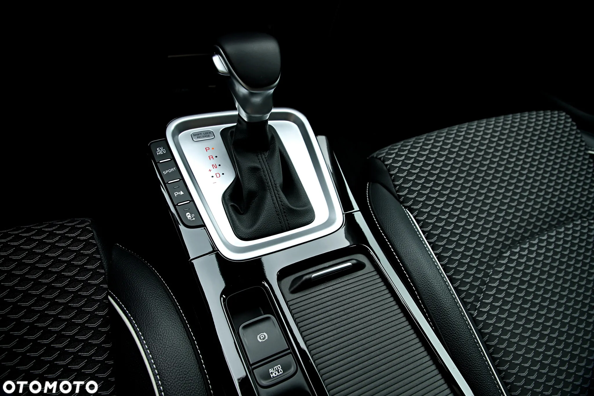 Kia XCeed ver-1-6-gdi-phev-l-business-line-dct - 30