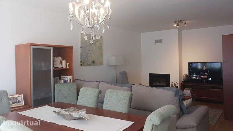 Apartamento T3 semi-novo- Alcobaça - zona histórica - Grande imagem: 2/11