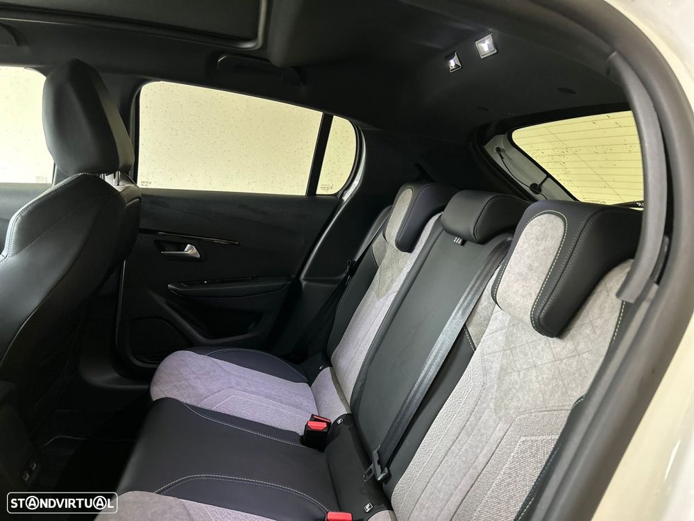 Peugeot e-208 50 kWh GT Pack - 31