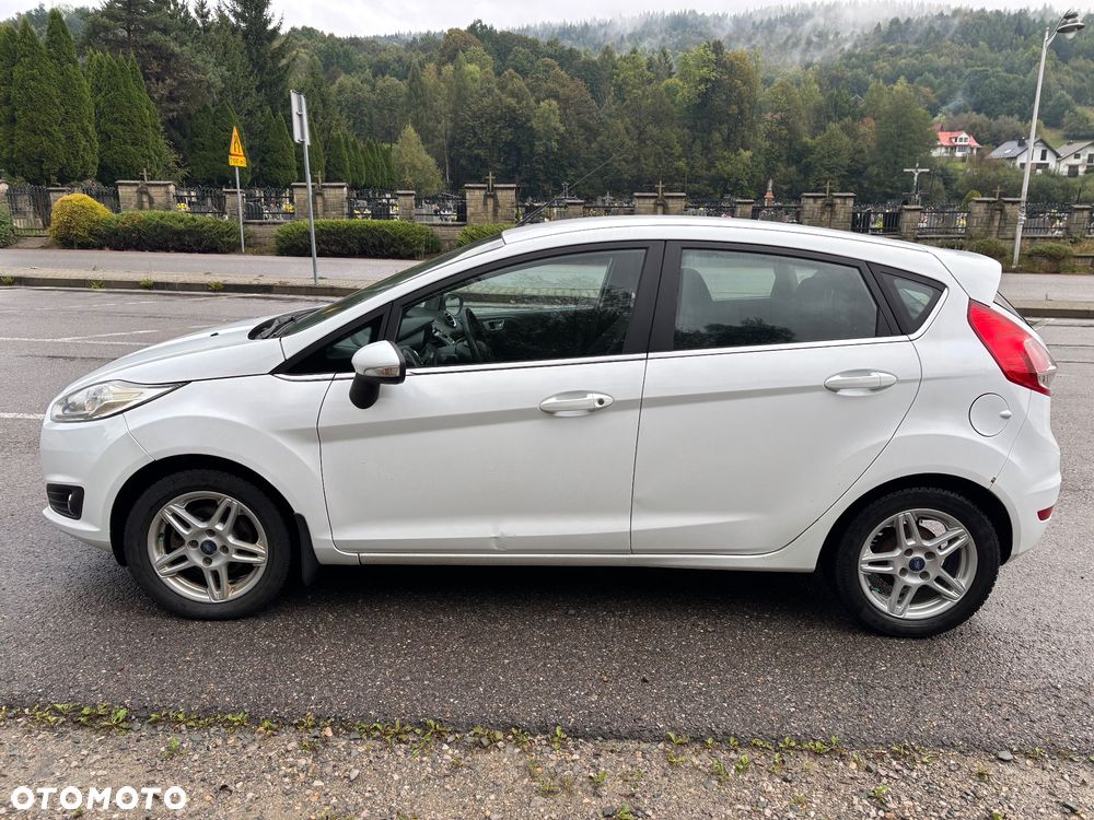 Ford Fiesta - 12