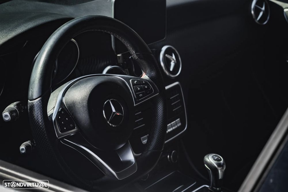 Mercedes-Benz A 180 d AMG Line - 10