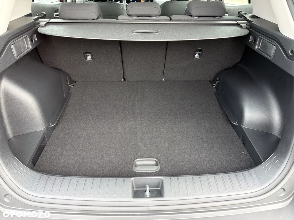 Kia Sportage 1.6 T-GDI HEV M 2WD - 18