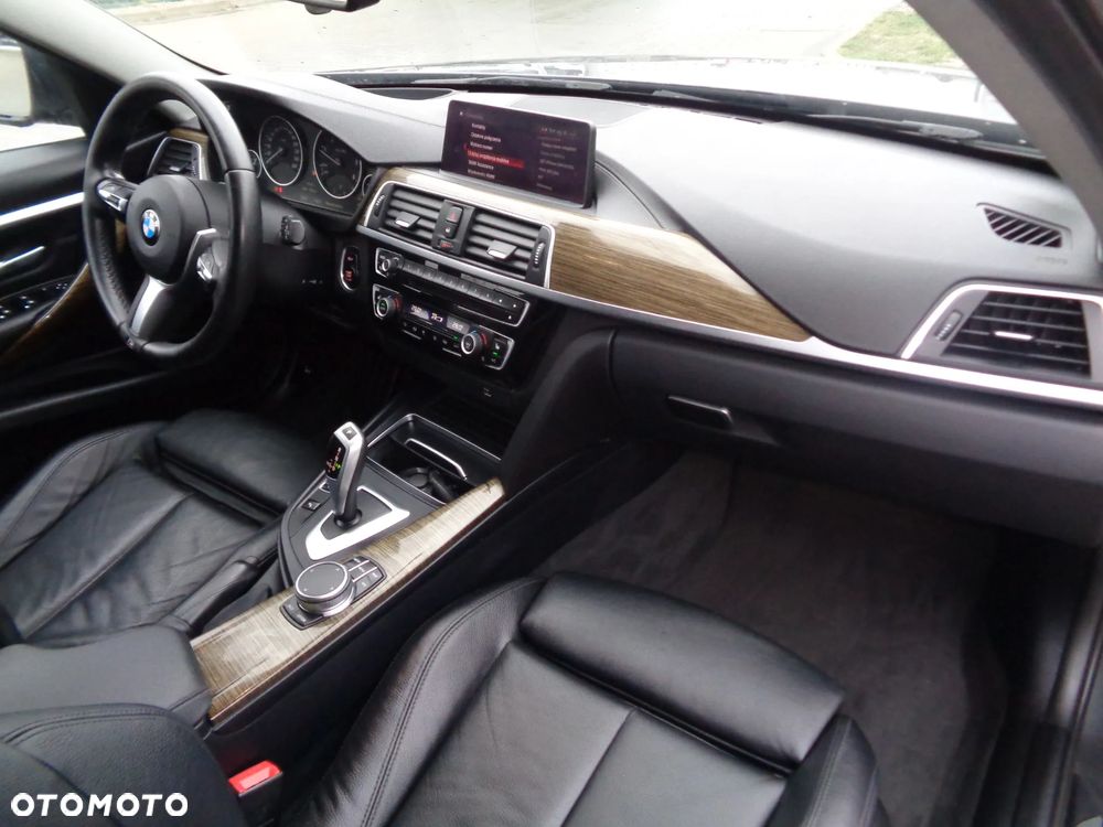BMW Seria 3 320d Sport Line - 23