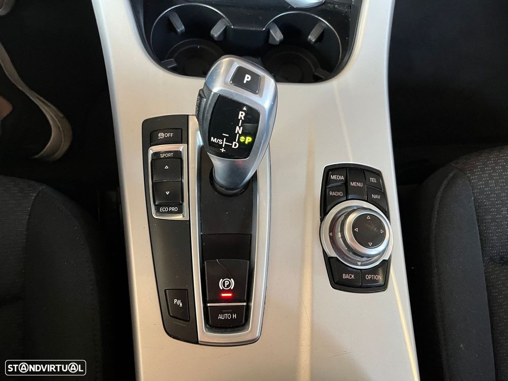 BMW X3 18 d sDrive Auto - 28
