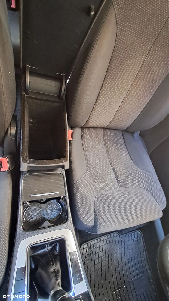 Volkswagen Passat 2.0 TDI DPF Comfortline - 16