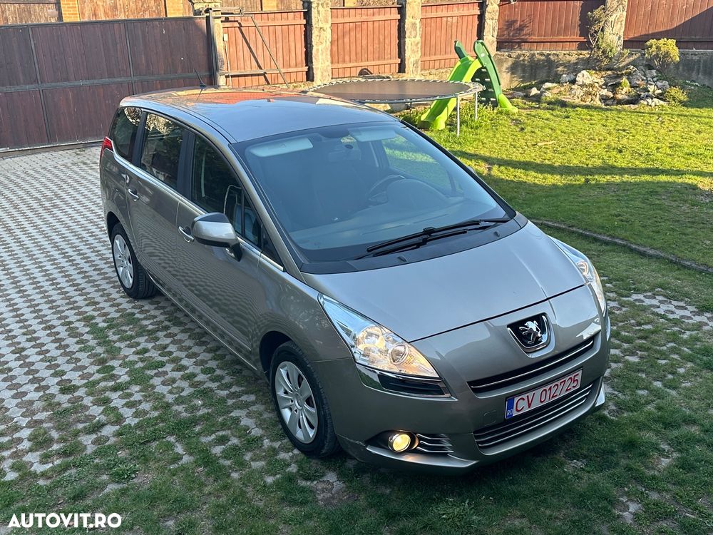 Peugeot 5008 HDI FAP 110 Family - 16