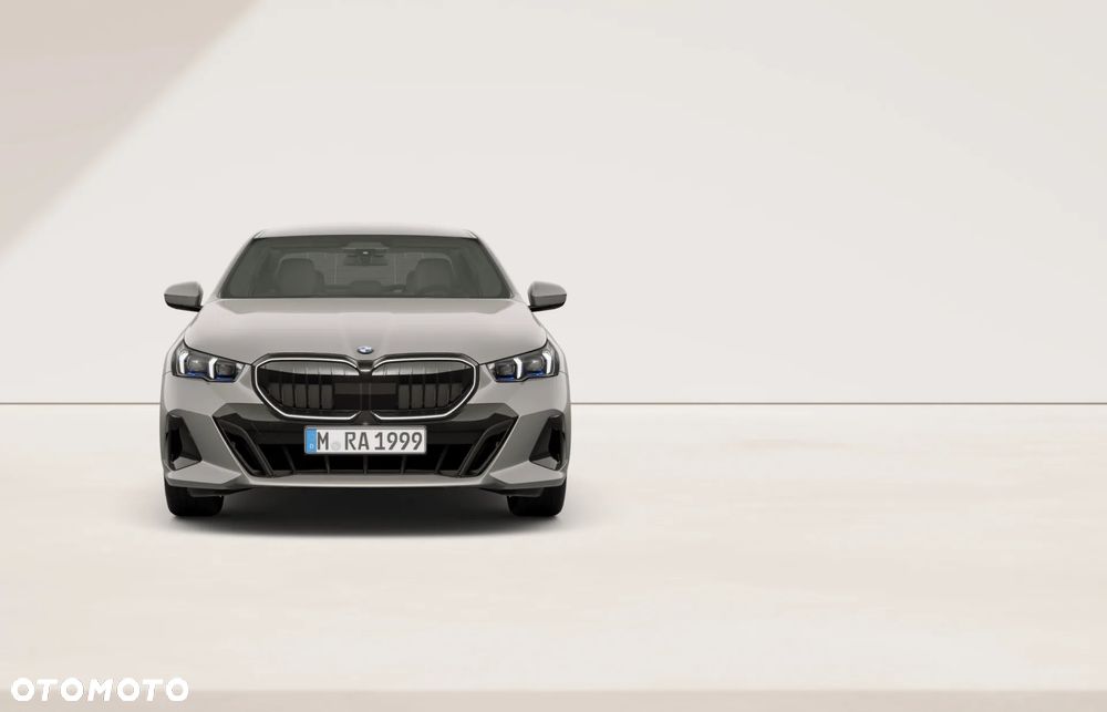 BMW Seria 5 520i mHEV - 3