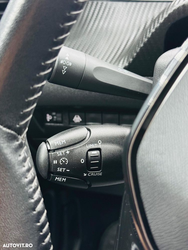 Peugeot 2008 - 21