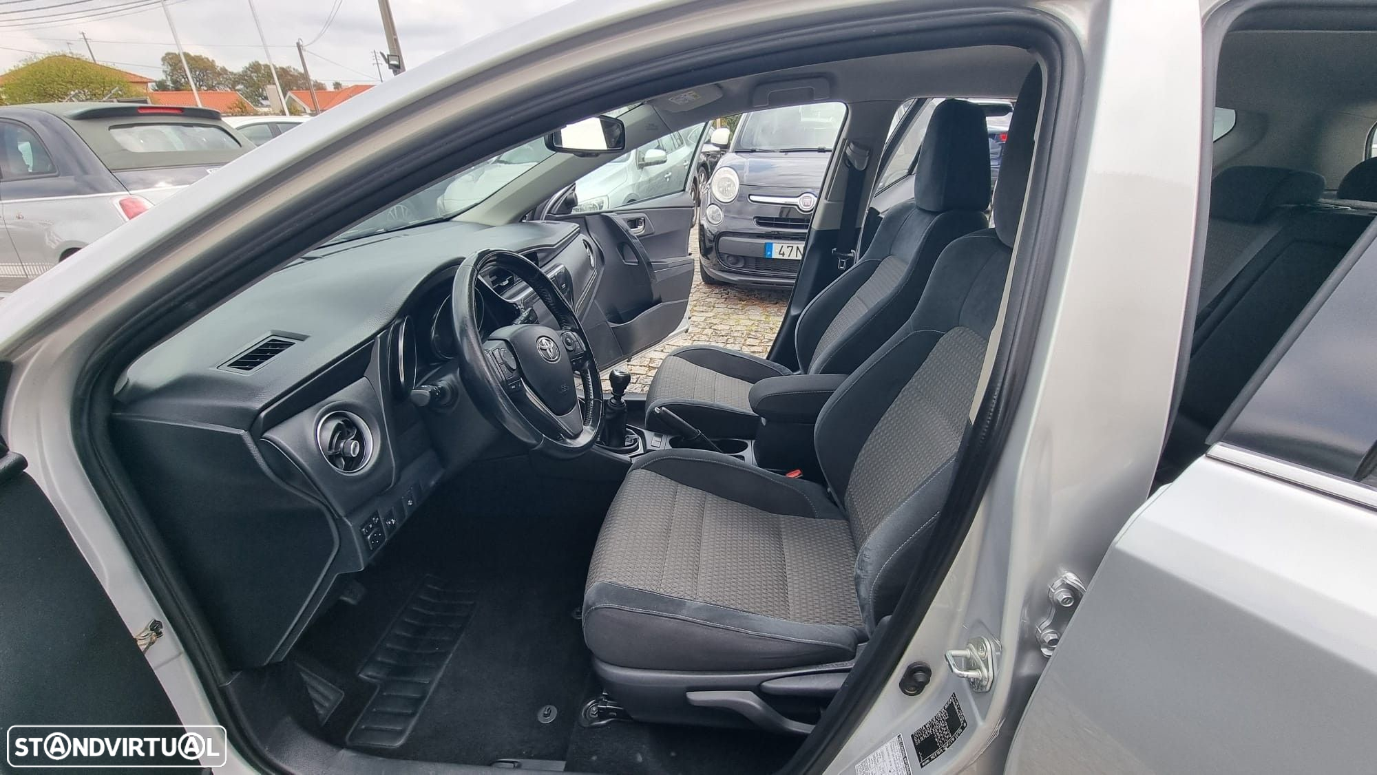 Toyota Auris 1.4 D-4D Comfort+Pack Techno - 12