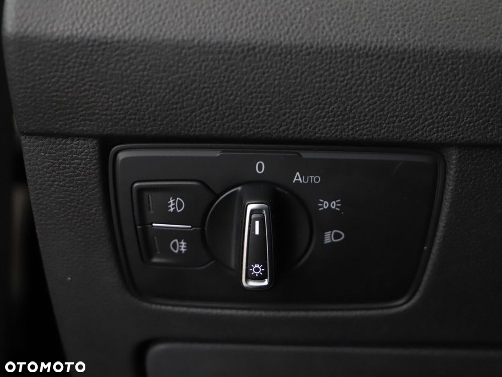 Volkswagen Passat Variant 2.0 TDI EVO Business DSG - 16