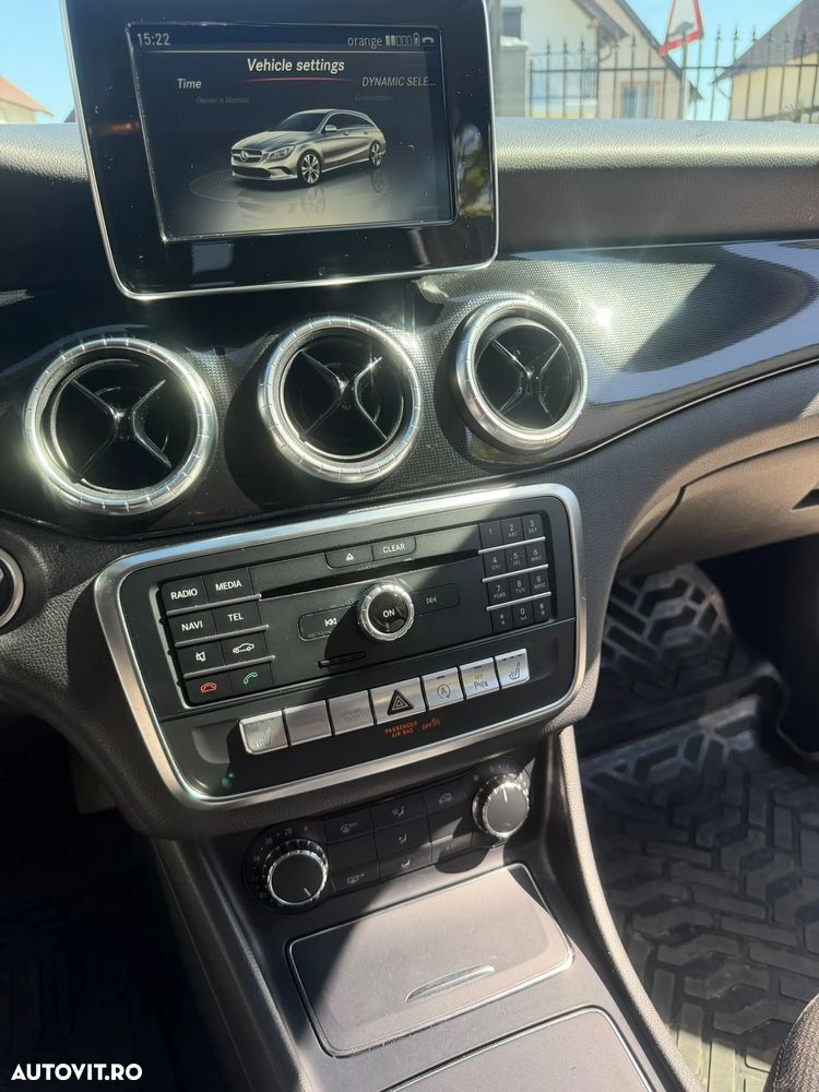Mercedes-Benz CLA 200 d Shooting Brake 7G-DCT - 18