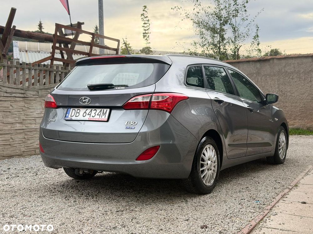 Hyundai i30 blue 1.6 CRDi Style - 18