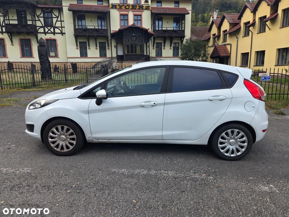 Ford Fiesta - 2