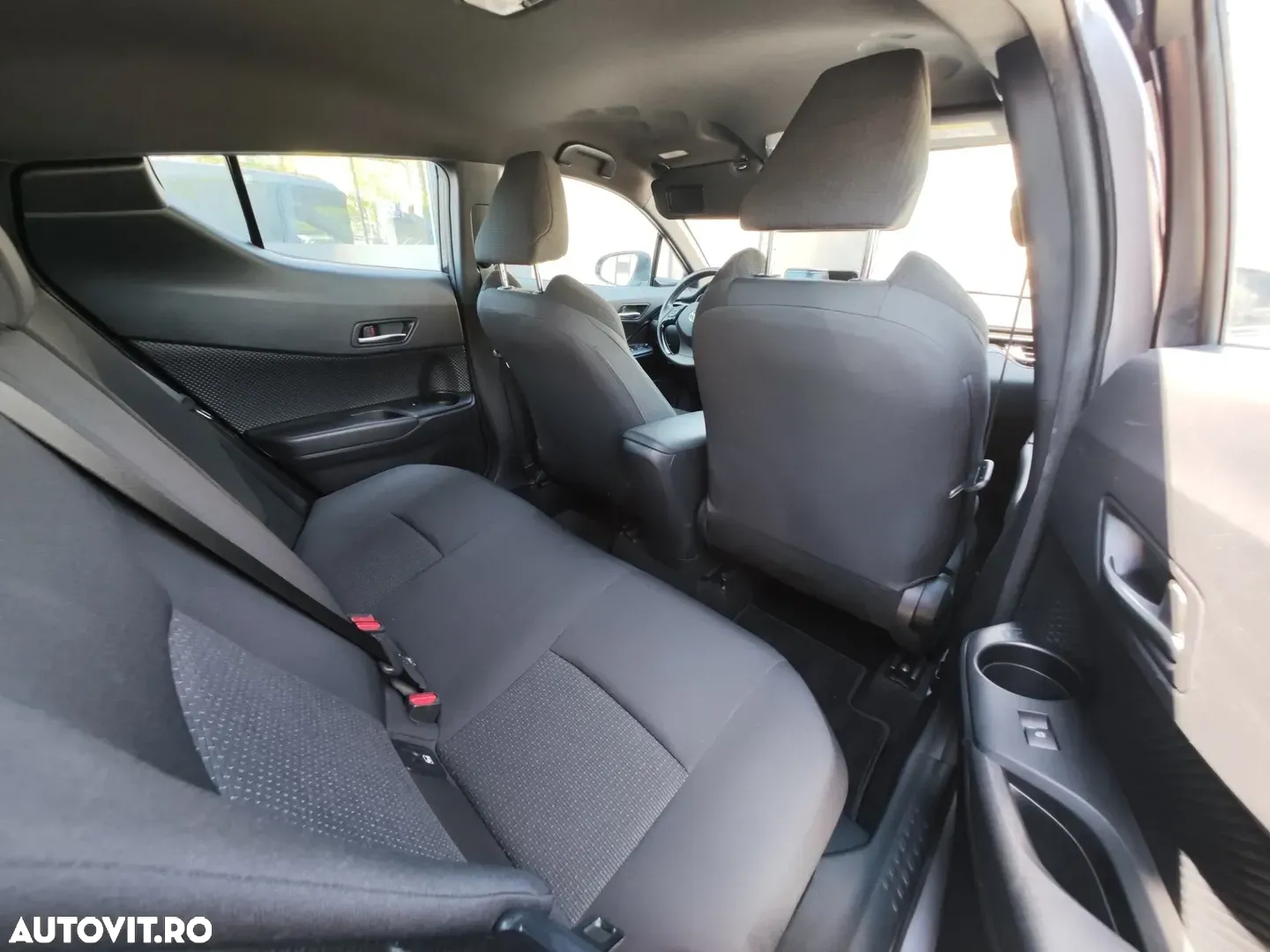 Toyota C-HR 1.8 Hybrid Business Edition - 26