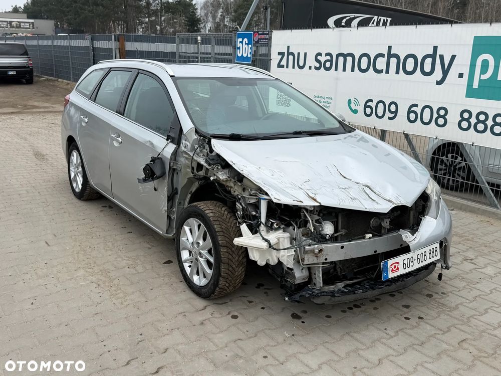 Toyota Auris 1.4 D-4D Design Edition - 3