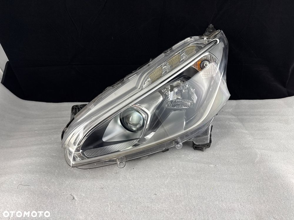 Reflektor Przód strona lewa Peugeot 208 II 9810805780 LIFT - 1