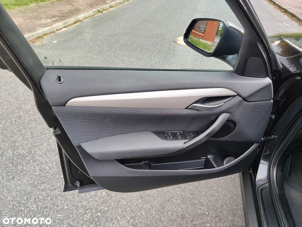 BMW X1 sDrive16d Sport Line - 33