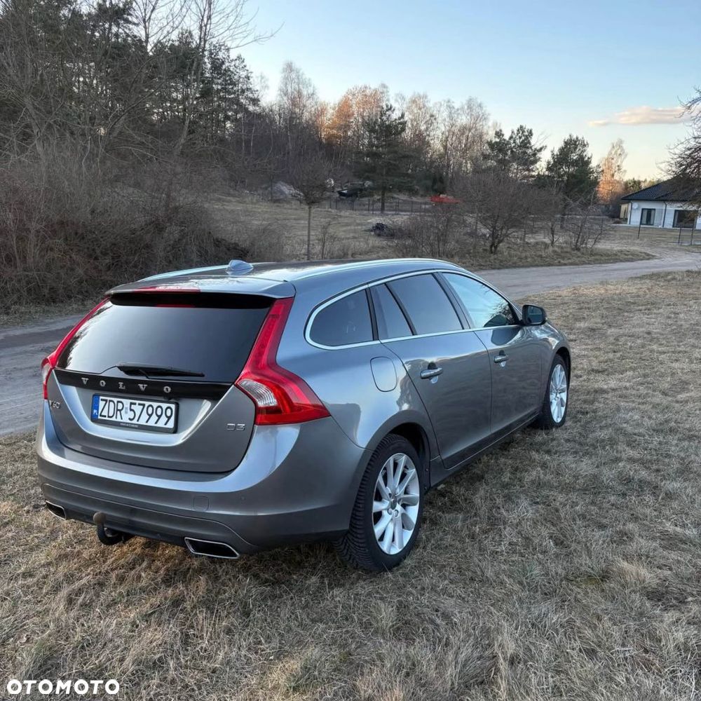 Volvo V60 D3 Summum - 6