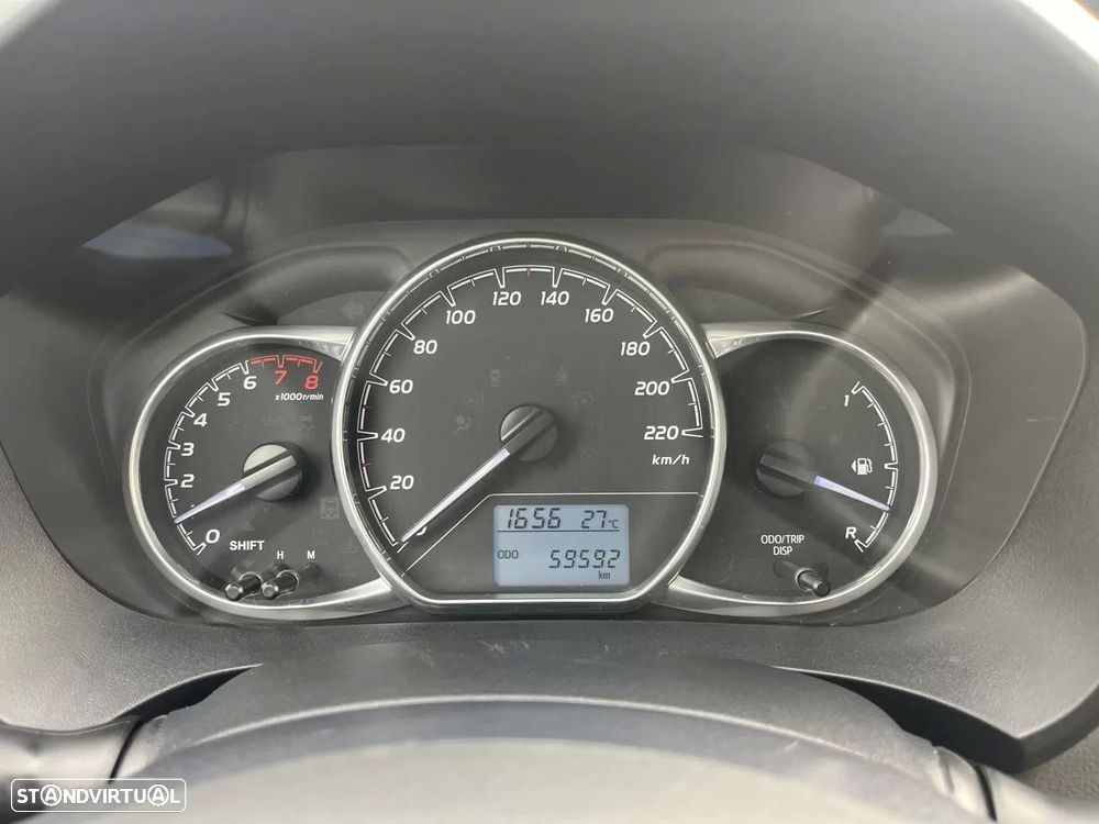 Toyota Yaris 1.0 VVT-i Exclusive - 22