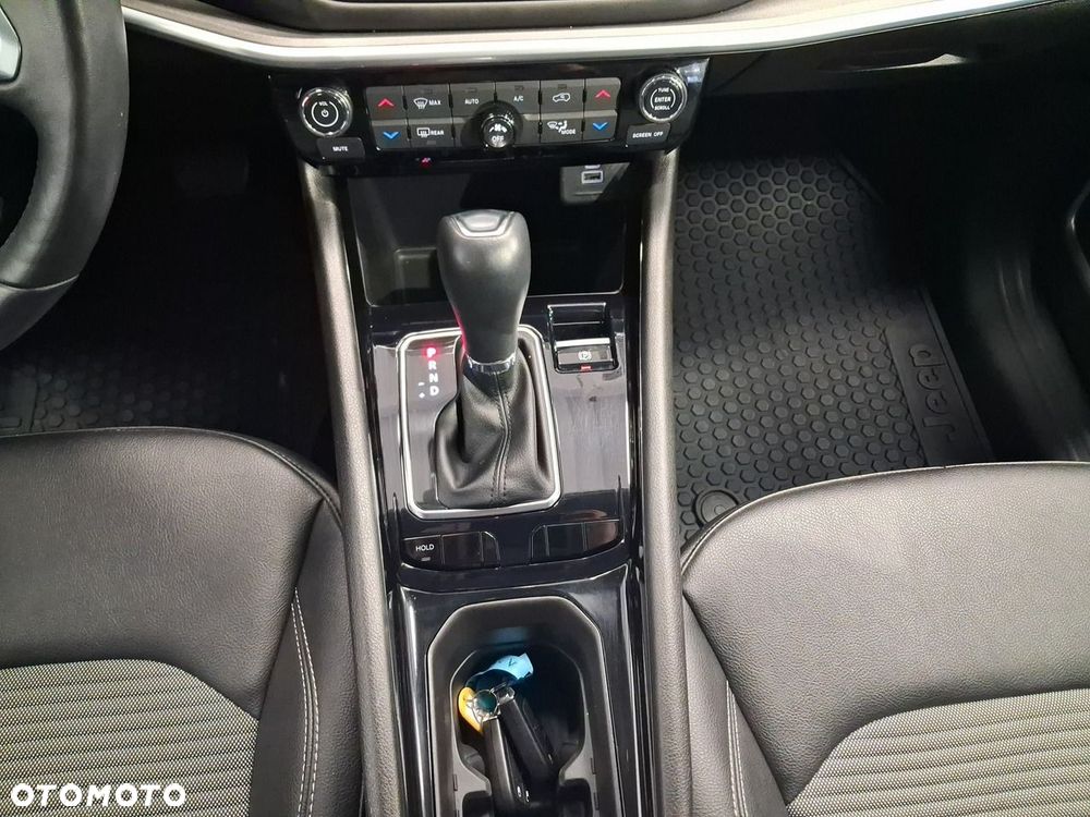 Jeep Compass - 21
