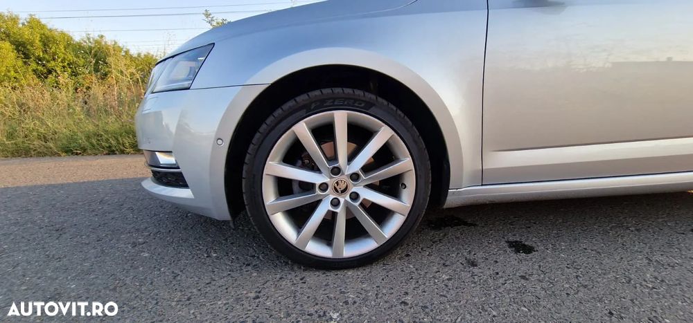 Skoda Octavia 2.0 TDI DSG 4X4 Style - 31