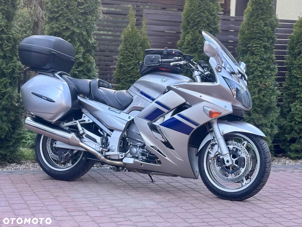 Yamaha FJR - 2