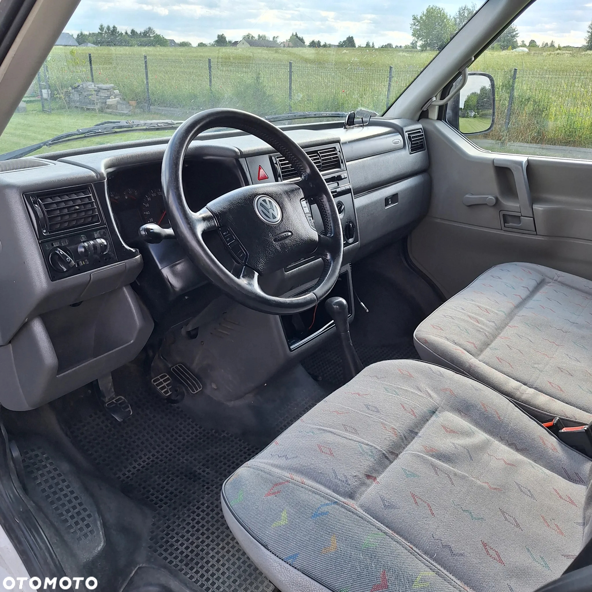 Volkswagen Caravelle TDI GL - 17