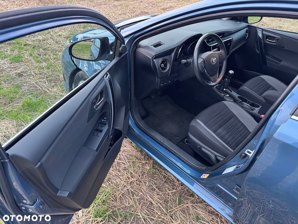 Toyota Auris 1.2 Turbo Edition S+ - 11