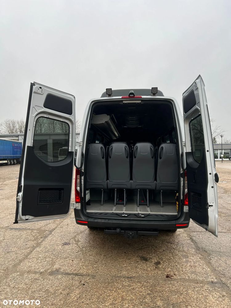 Mercedes-Benz Sprinter - 8