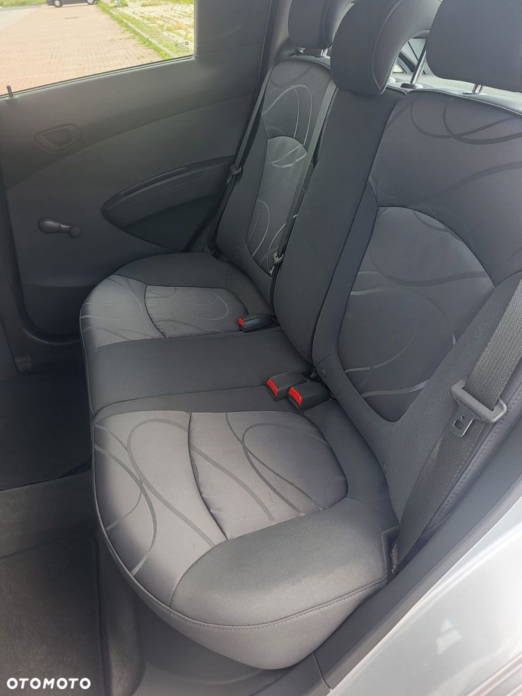 Chevrolet Spark 1.0 Base+ - 23