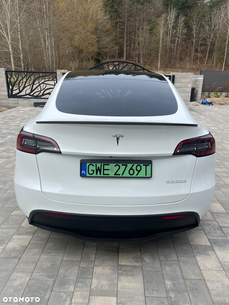Tesla Model Y Performance AWD - 28