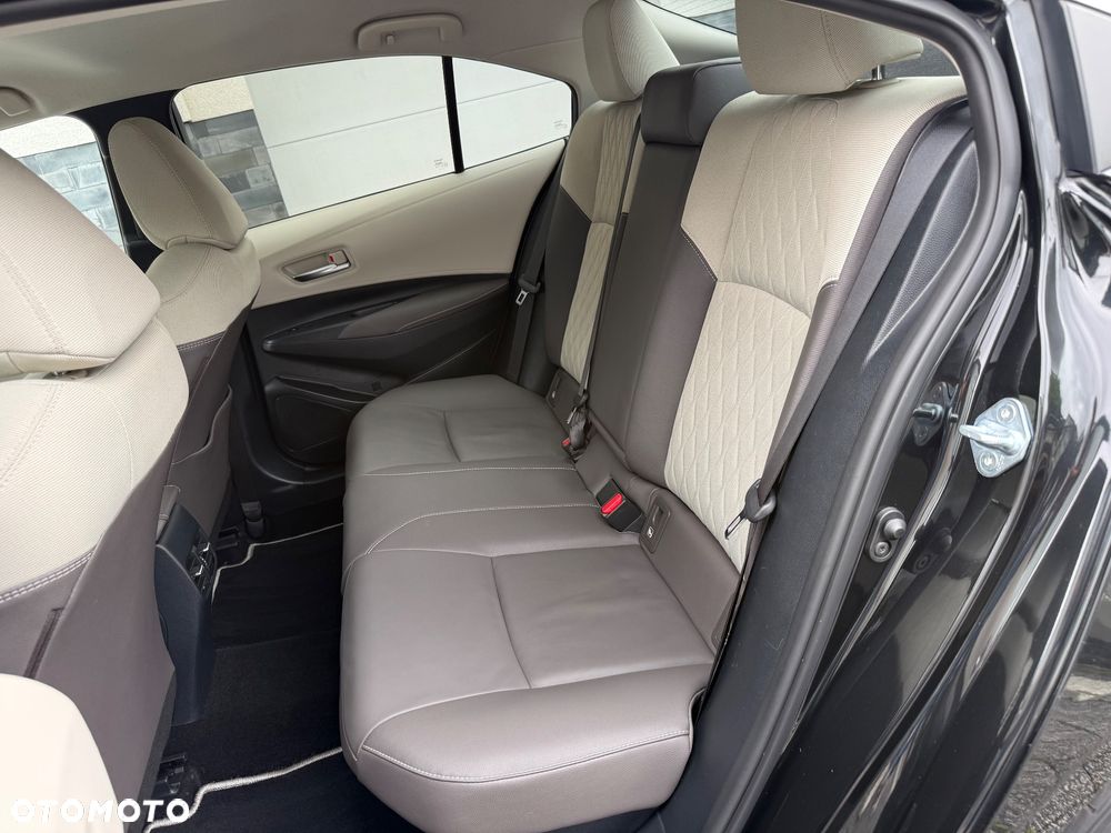 Toyota Corolla 1.8 Hybrid Executive - 14