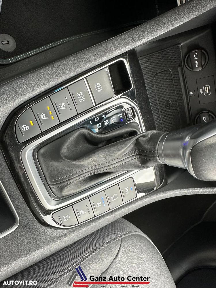 Hyundai IONIQ 1.6 GDI Premium - 22
