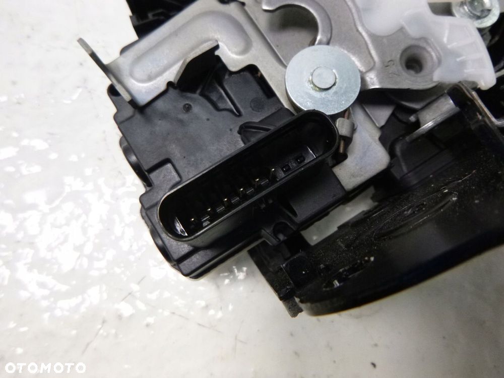 JAGUAR XE X760 ZAMEK DRZWI LEWY PRZÓD LR063616 - 9