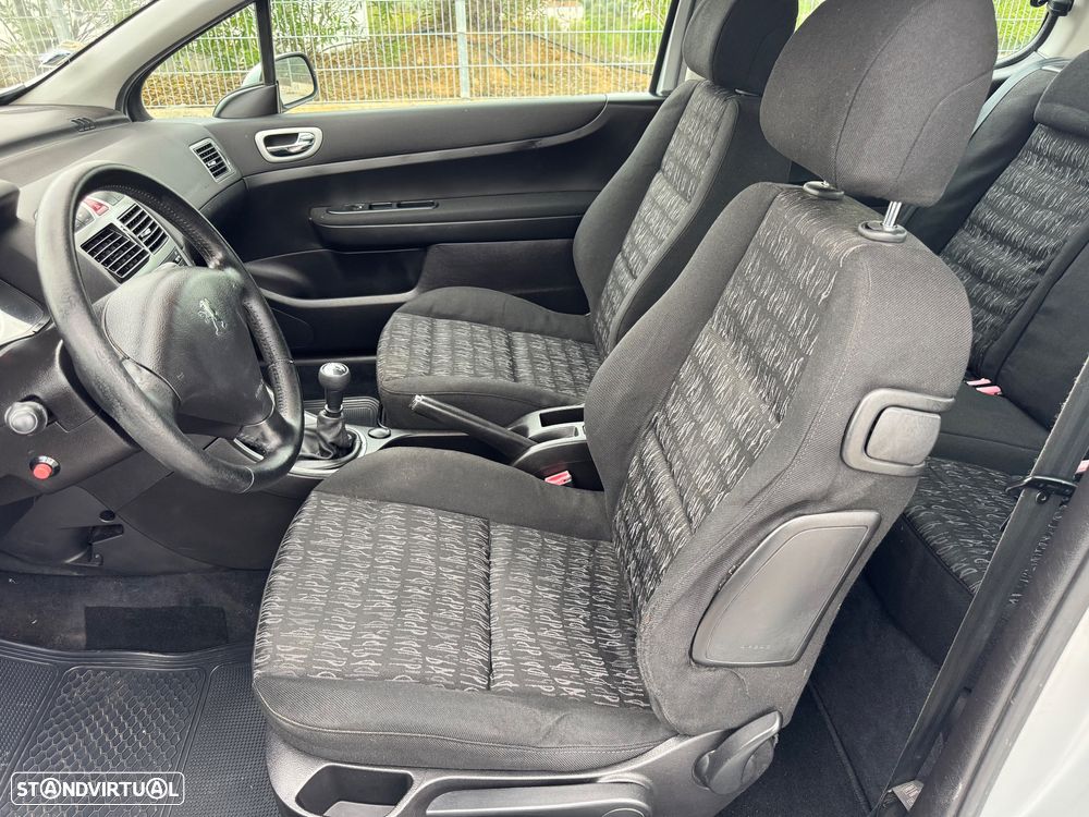 Peugeot 307 1.4 HDi XS Premium - 10