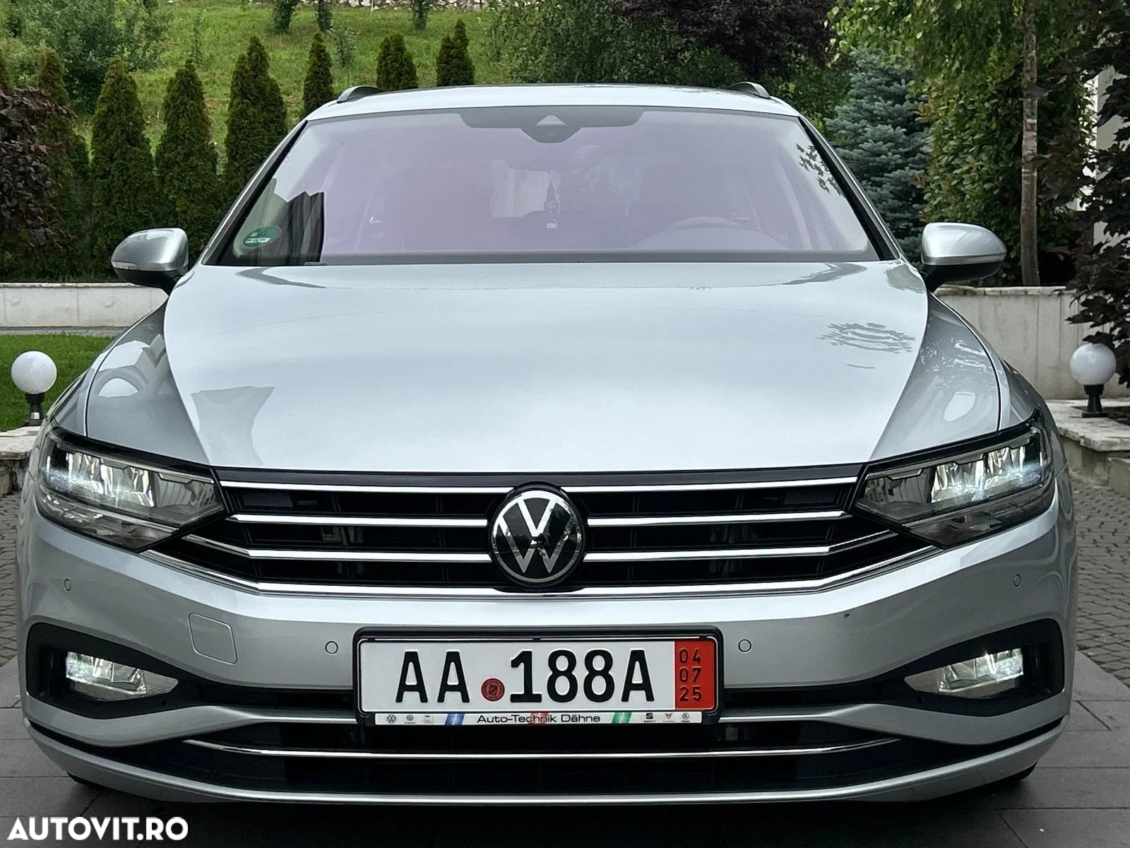 Volkswagen Passat Variant 2.0 TDI SCR DSG Business - 24