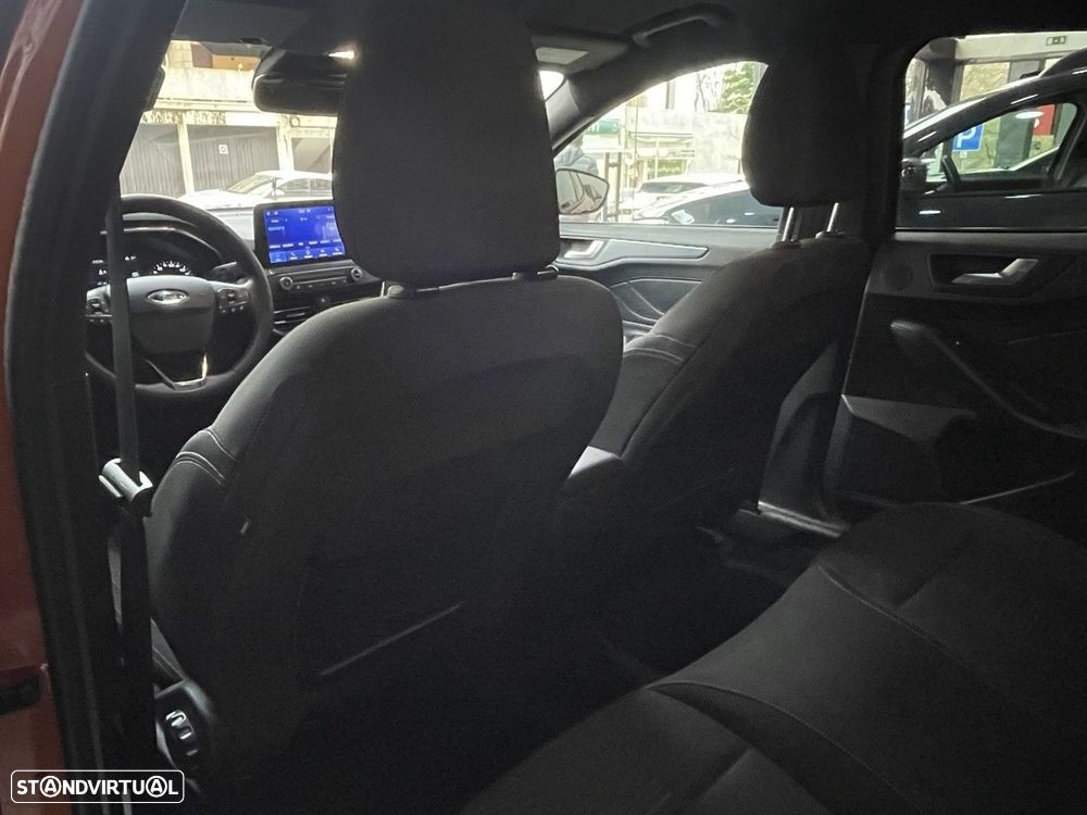 Ford Focus 1.0 EcoBoost Active - 9