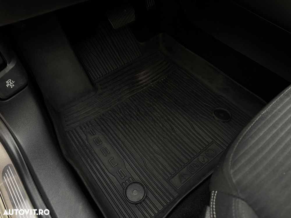 Ford Focus 1.5 EcoBlue Titanium X - 20