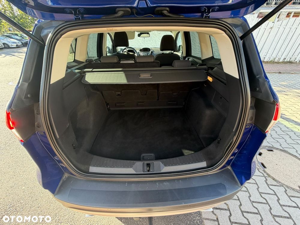 Ford Kuga - 17