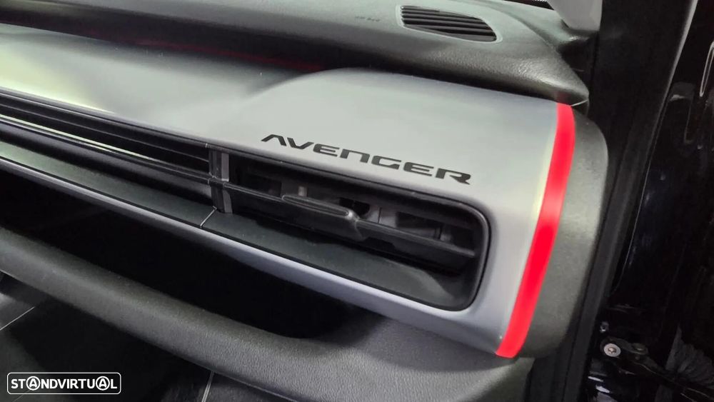 Jeep Avenger 1.2 e-Hybrid Summit DCT - 26